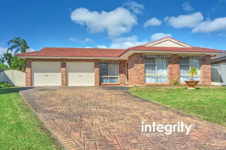 5 Hamilton Place, Bomaderry NSW 2541
