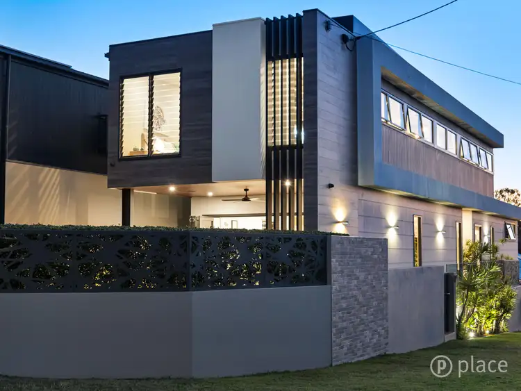 48 Arrol Street, Camp Hill QLD 4152