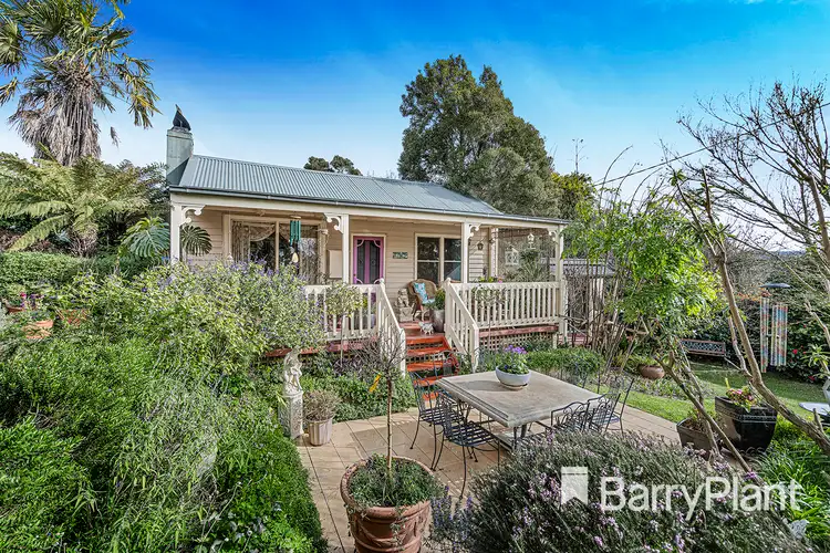 332 Warburton Highway, Wandin North VIC 3139