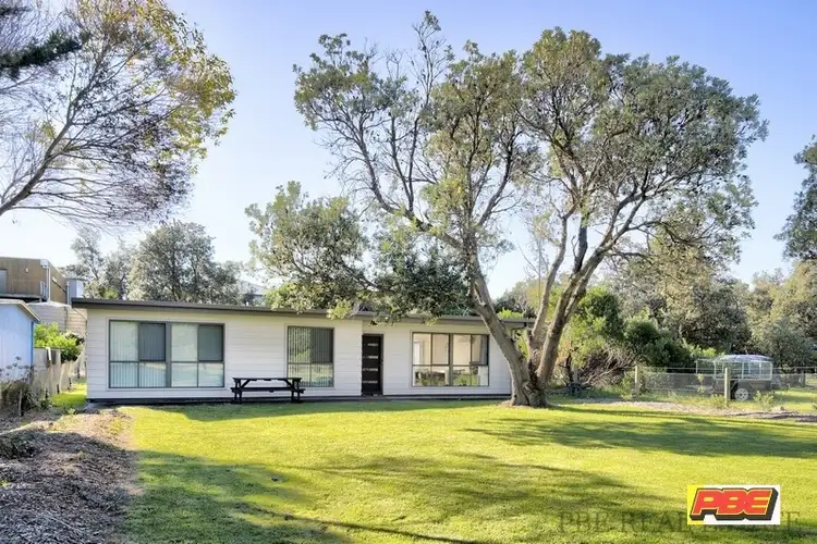 100 CANTERBURY ROAD, Venus Bay VIC 3956
