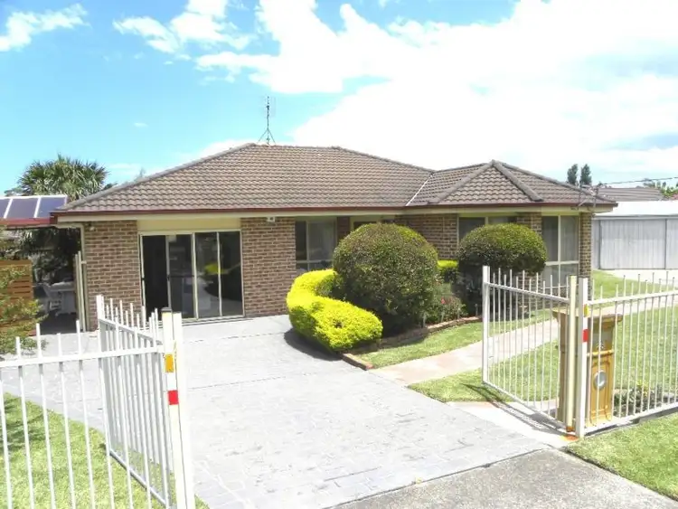 28 Lyons Rd, Sussex Inlet NSW 2540