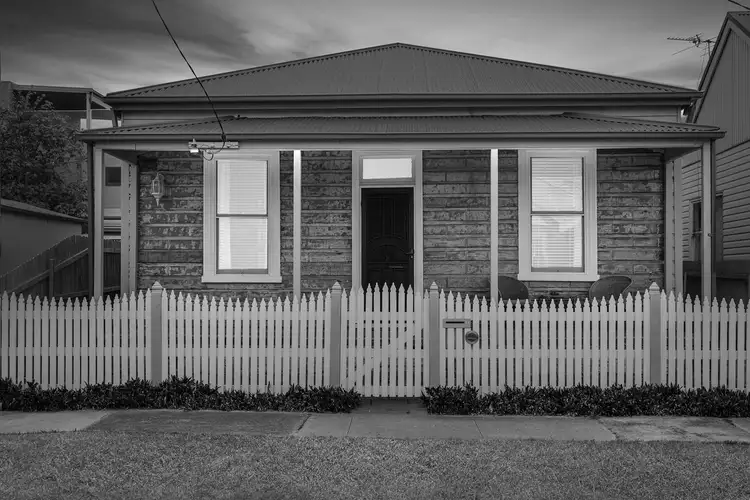 8 Queen Street, Stockton NSW 2295