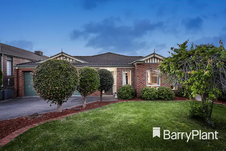 7 Paris Court, Mooroolbark VIC 3138