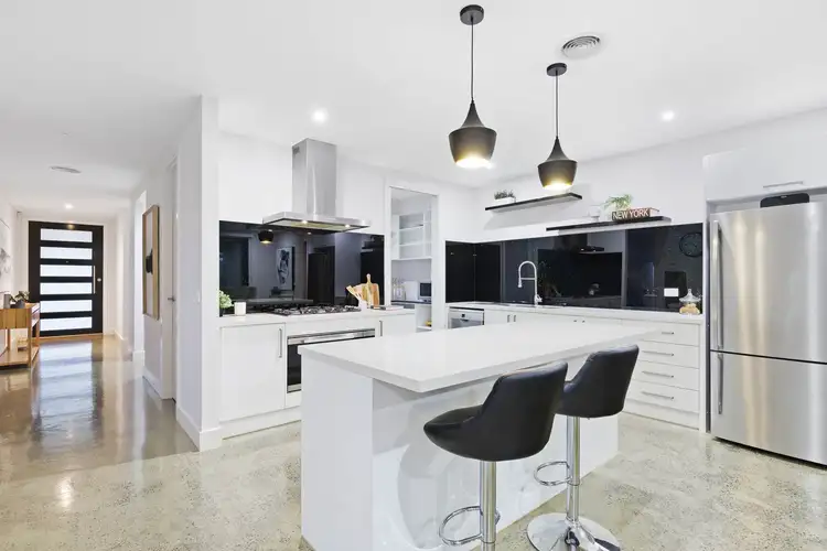 Fifth view of Homely house listing, 45 WARREGO CIRCUIT, Sandhurst VIC 3977