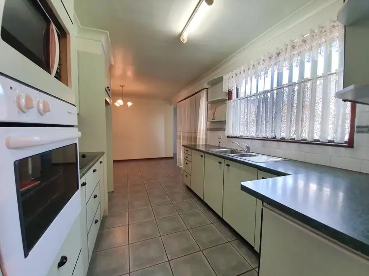 Fifth view of Homely house listing, 2 Shannon Close, Aberdeen NSW 2336