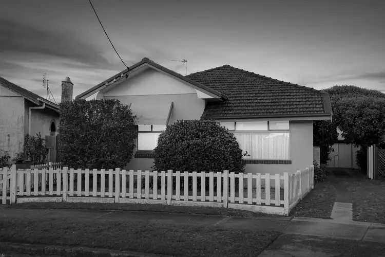 10 Beeston Road, Stockton NSW 2295