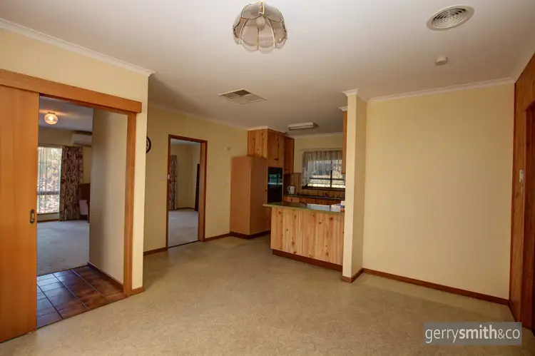 Fifth view of Homely house listing, 3 Elwin Court, Horsham VIC 3400