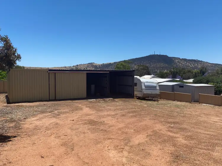 84 Henry Rd, York WA 6302