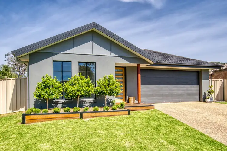 Second view of Homely house listing, 21 Kendall Drive, Hamilton Valley NSW 2641