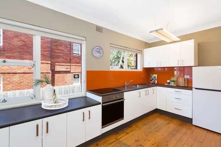 Main view of Homely unit listing, 2/5 Wilbar Avenue, Cronulla NSW 2230