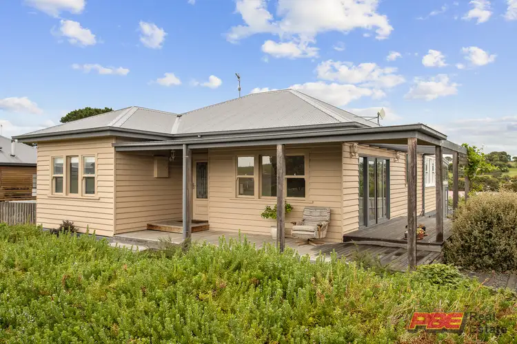 8 Wave Street, Kilcunda VIC 3995