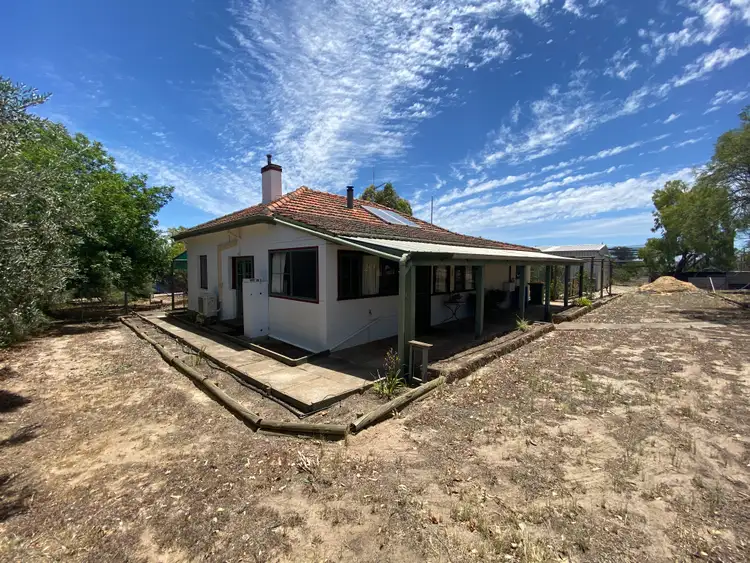 26 Chipper St, Beverley WA 6304