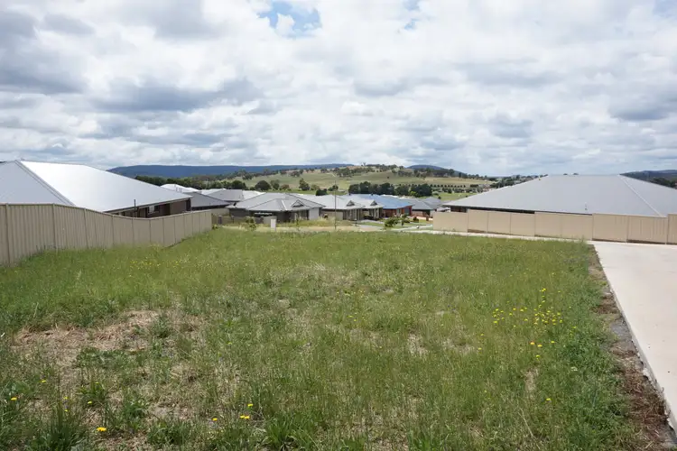11 Swan Loop, Goulburn NSW 2580