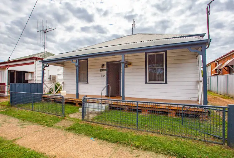 104 Arthur Street, Wellington NSW 2820