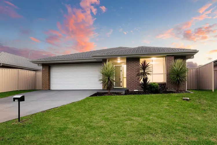16 Honeymyrtle St., Thornton NSW 2322