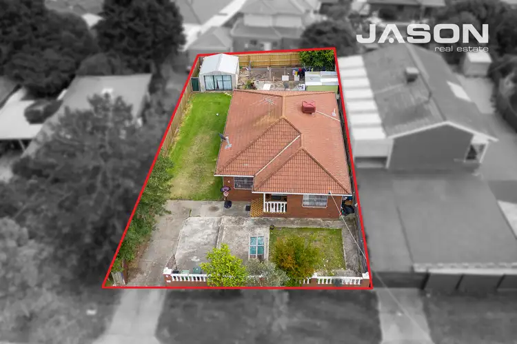 4 Kim Close, Meadow Heights VIC 3048