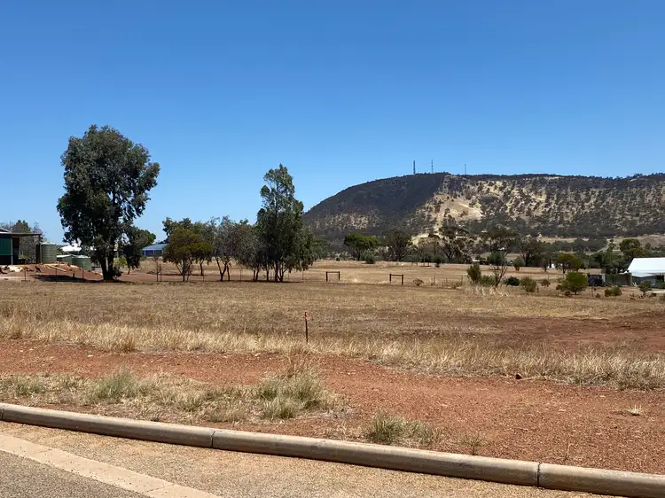 43 Langford Rd, York WA 6302
