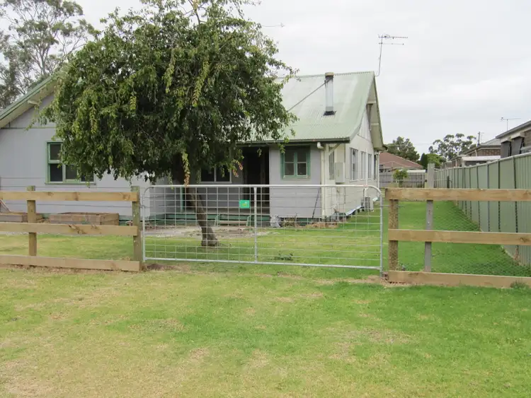 Second view of Homely house listing, 8 Otway Street, Wurruk VIC 3850