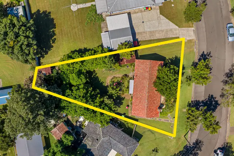 Second view of Homely house listing, 6 Lang Crescent, Tarro NSW 2322