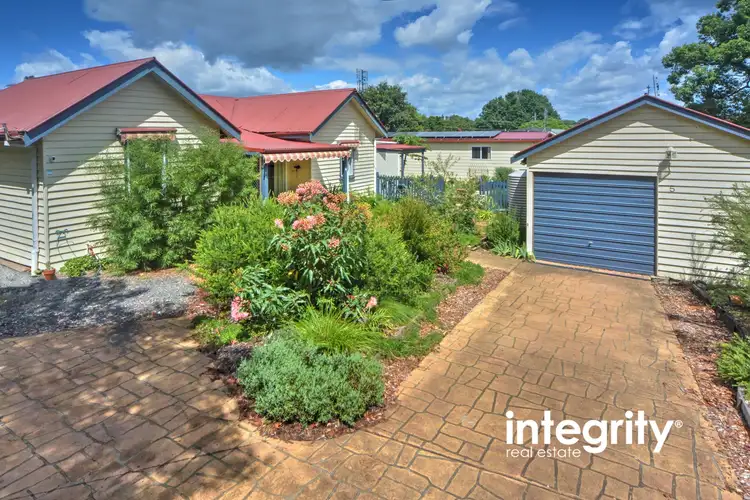 5 Leatham Avenue, Nowra NSW 2541