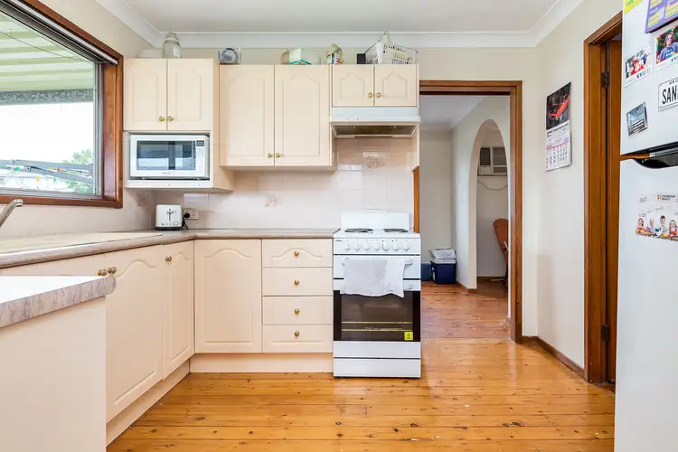 Fifth view of Homely house listing, 2 Quarter Sessions Road, Tarro NSW 2322