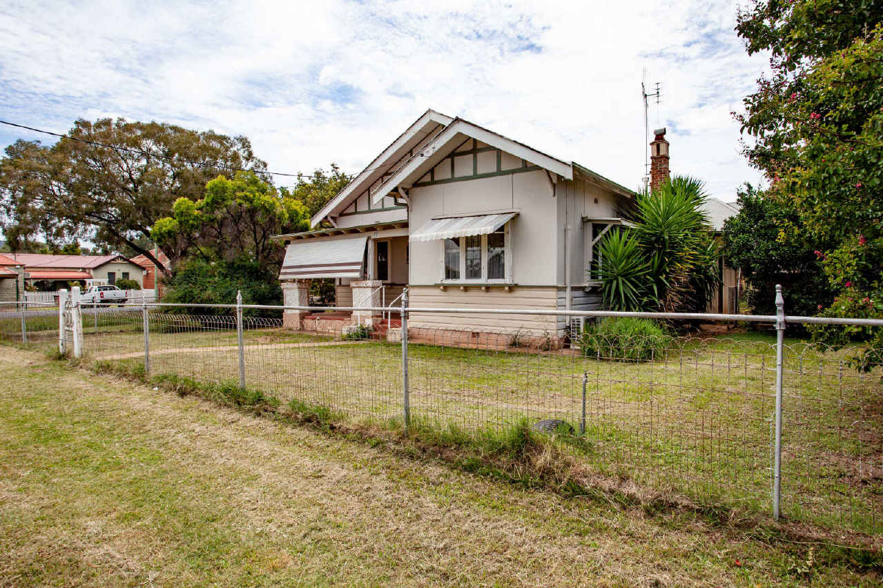 Main view of Homely house listing, 72 Swift Street, Wellington NSW 2820