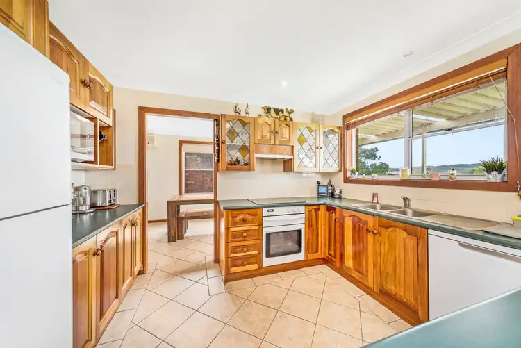 Fourth view of Homely house listing, 8 Komungla Crescent, Goulburn NSW 2580