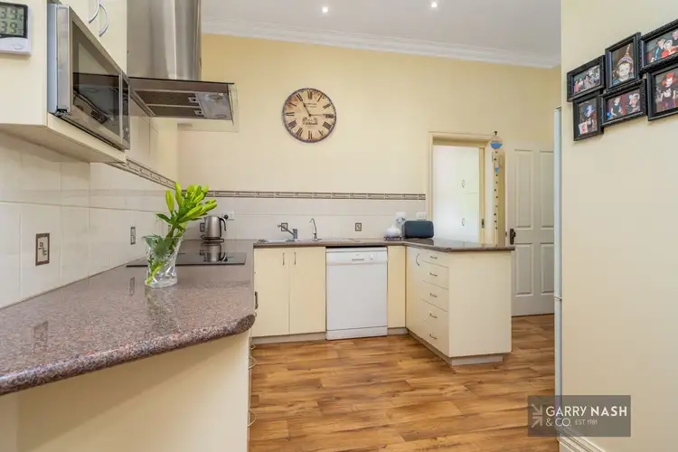 Second view of Homely house listing, 33 Graham Avenue, Wangaratta VIC 3677