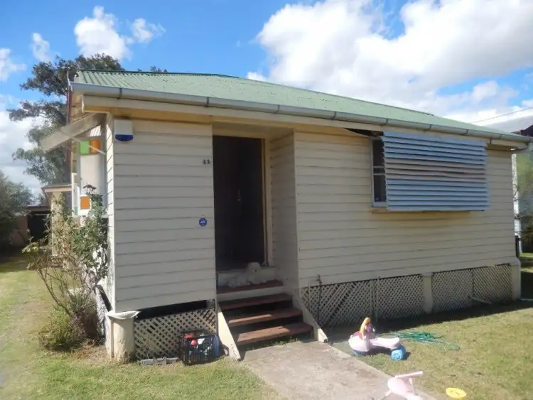 25 Pratten Street, Warwick QLD 4370