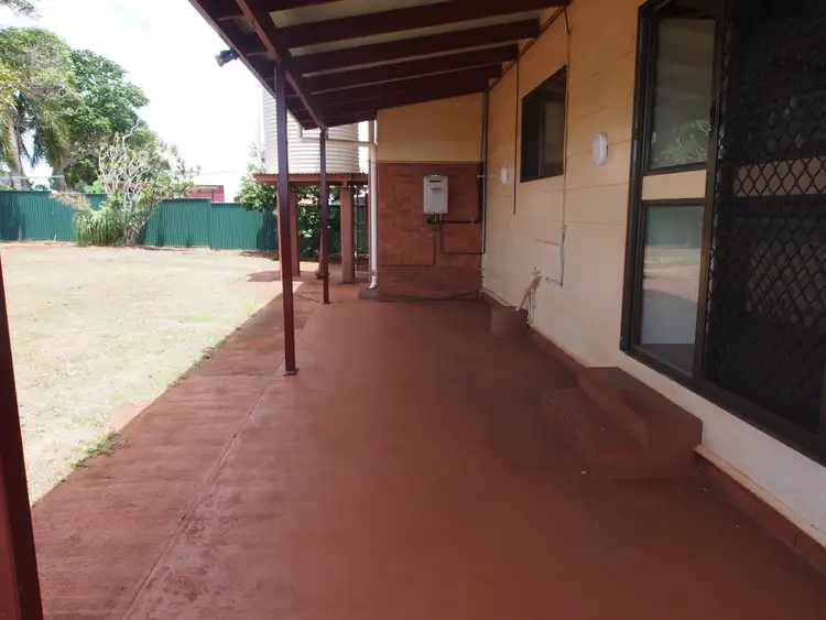 Sixth view of Homely house listing, 2 Hinkler Street, Childers QLD 4660