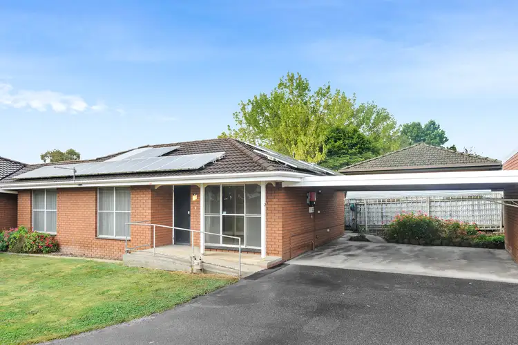 Main view of Homely unit listing, 2/10 Gravesend Street, Colac VIC 3250