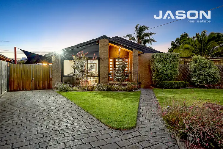 27 Handsworth Crescent, Tullamarine VIC 3043