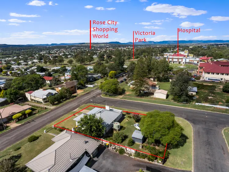 60 Locke Street, Warwick QLD 4370