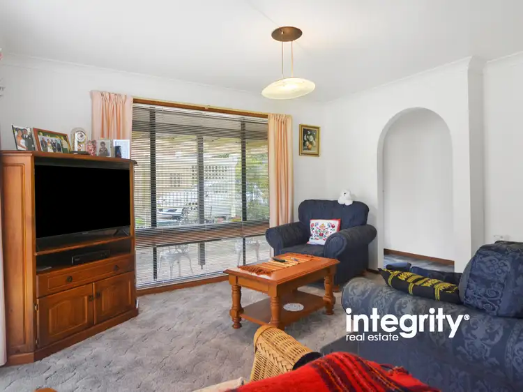 Third view of Homely unit listing, 4/5 Carisbrooke Close, Bomaderry NSW 2541