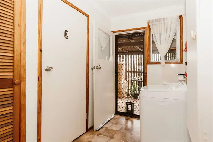 Seventh view of Homely unit listing, 1/5 Chippindall Court..., Avenell Heights QLD 4670