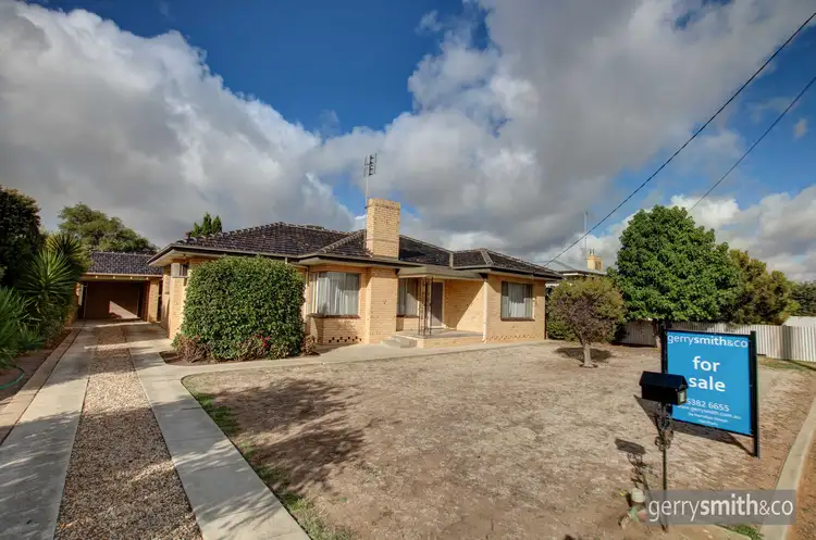 13 Lewis Street, Horsham VIC 3400