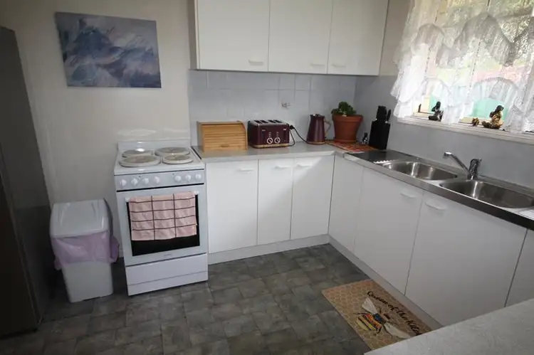Second view of Homely unit listing, 2/38 Short Street, Stanthorpe QLD 4380