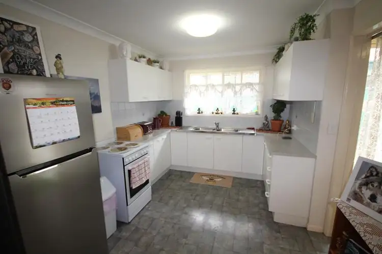 Third view of Homely unit listing, 2/38 Short Street, Stanthorpe QLD 4380