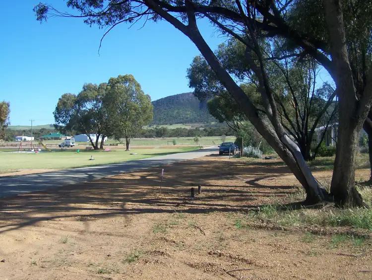 64 Cardwell Road, York WA 6302