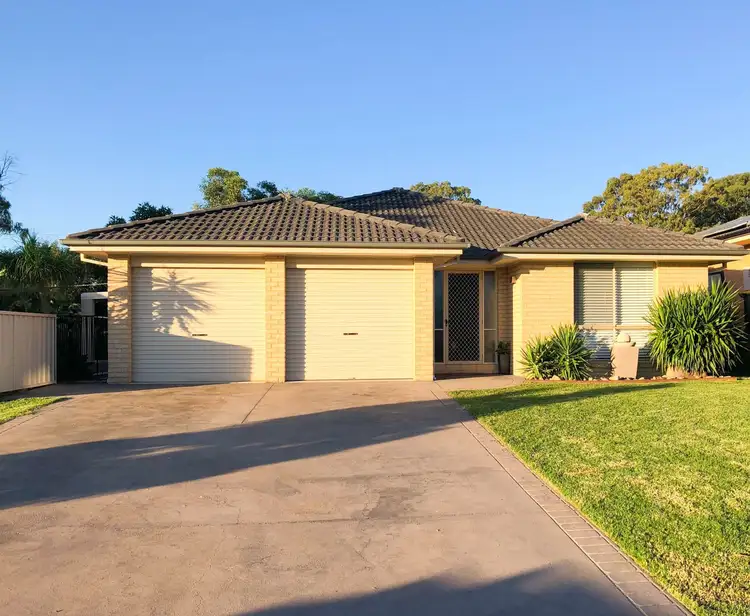 16 McPherson Place, Raymond Terrace NSW 2324