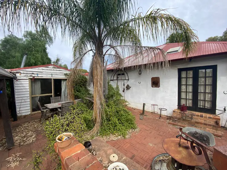 14 Meares St, York WA 6302
