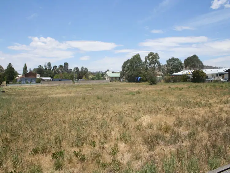 10 Oliver Street, Berridale NSW 2628