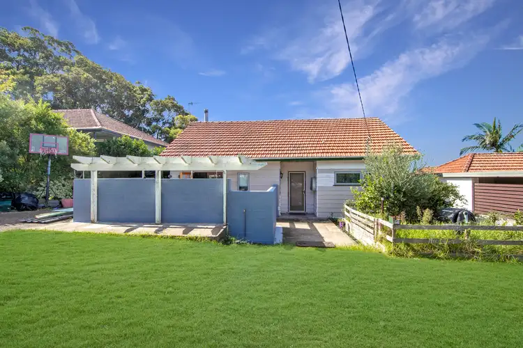 70 Gregory Parade, Kotara NSW 2289