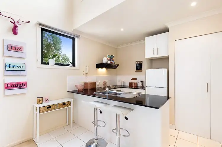 Third view of Homely apartment listing, 5/39 Diamond Boulevard, Greensborough VIC 3088