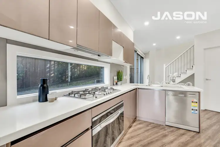 8/39 Hillside Grove, Airport West VIC 3042