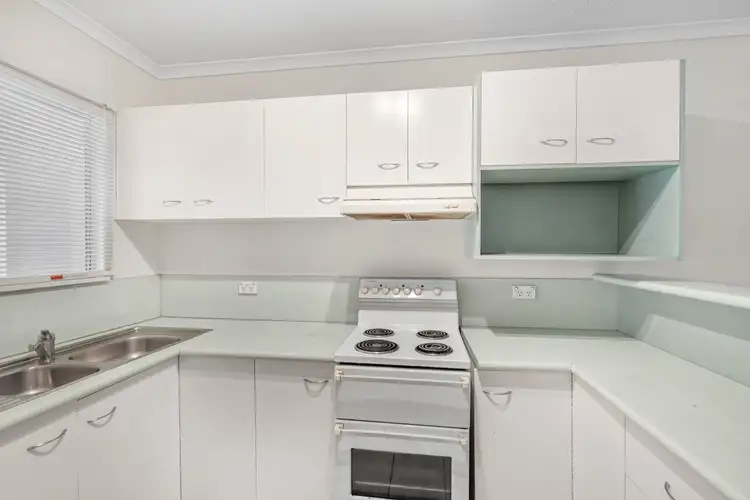 Sixth view of Homely townhouse listing, 4/5 Charlotte Close, Woree QLD 4868