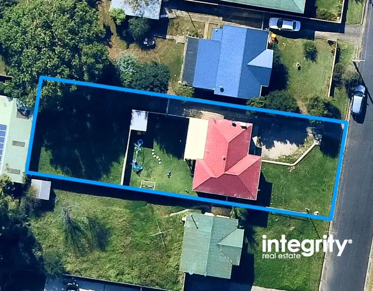 5 Elizabeth Avenue, Nowra NSW 2541