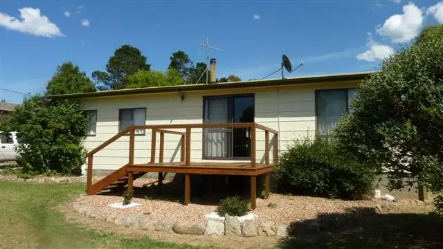 2 Cecil Street, Berridale NSW 2628