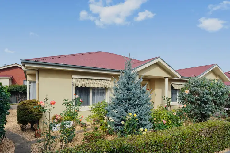 Main view of Homely unit listing, 2/33 Skene Street, Colac VIC 3250
