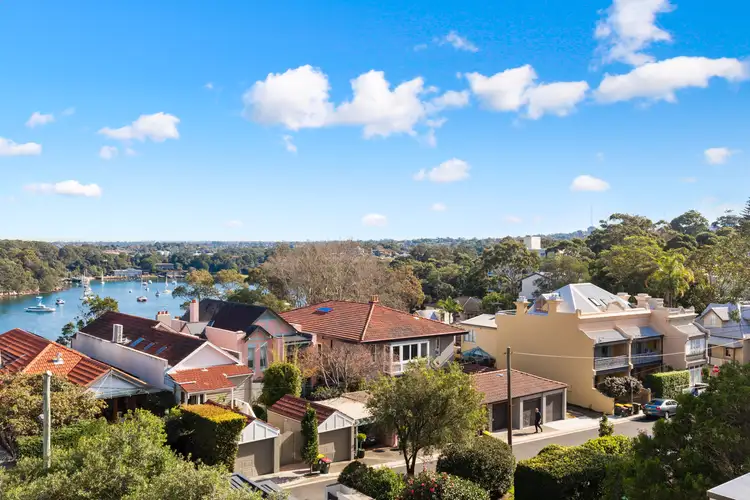 77/2 East Crescent Street, Mcmahons Point NSW 2060